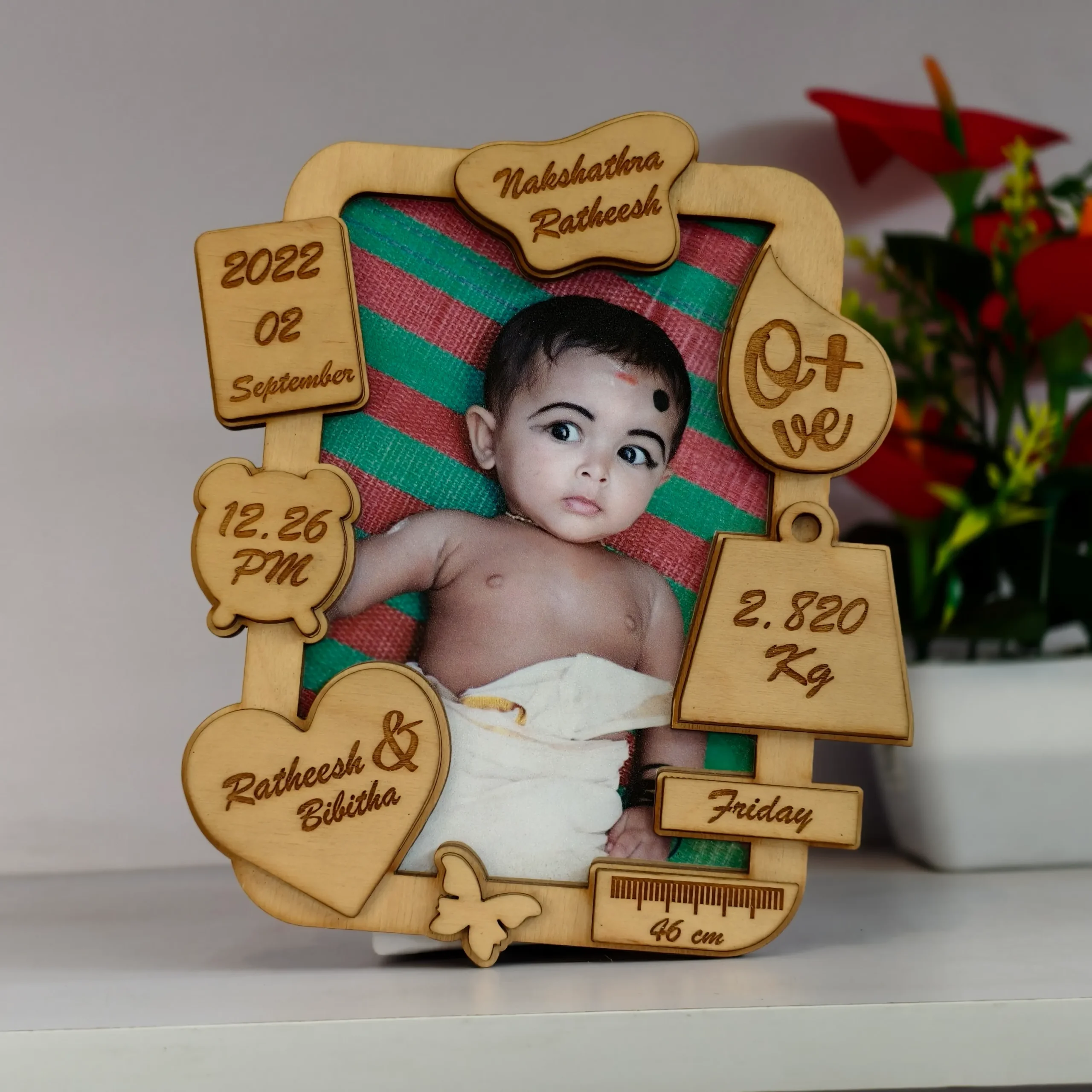 10 WOODEN BABY BIRTH DETAIL FRAME - Image 1
