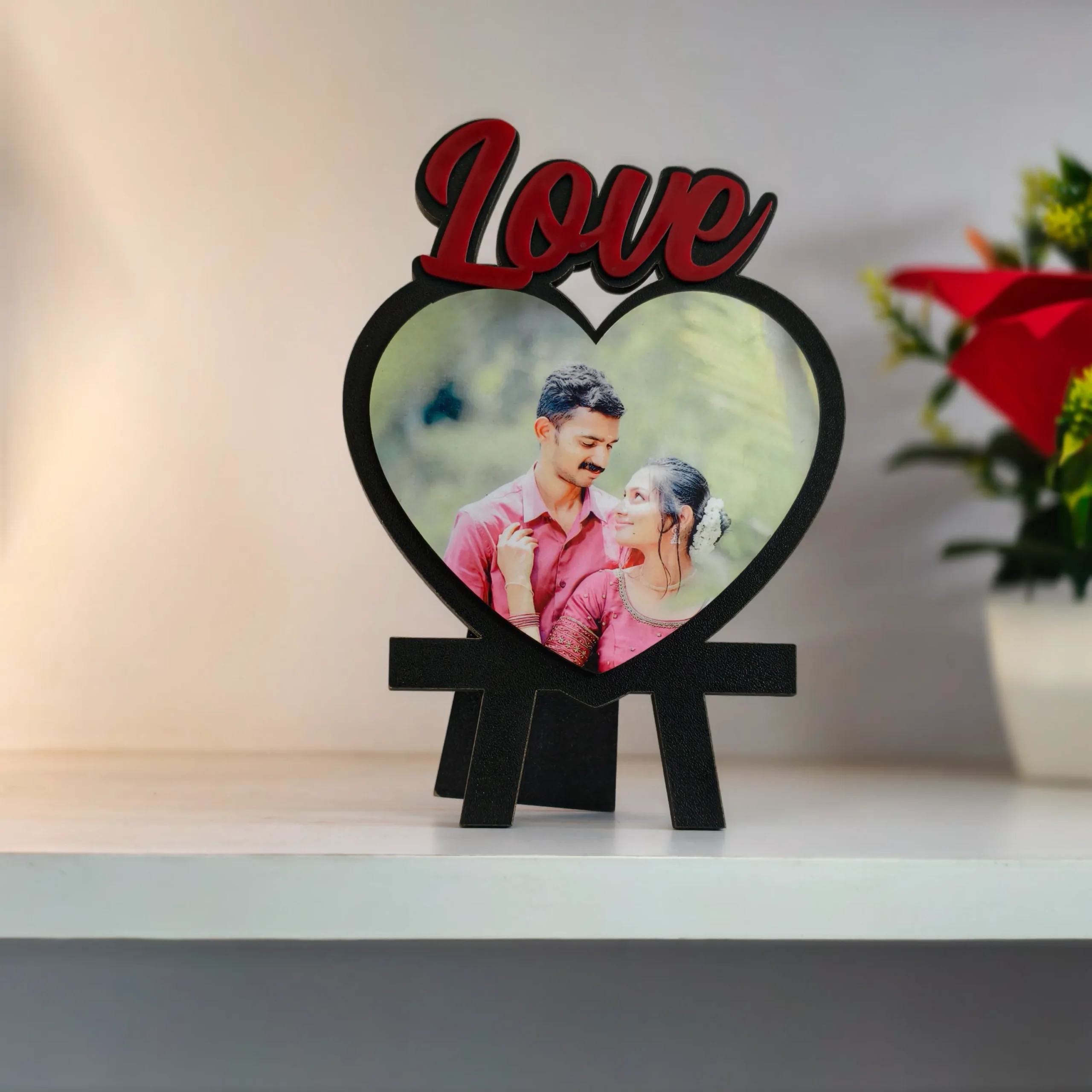 26 Table Top Photo Frame - Image 1