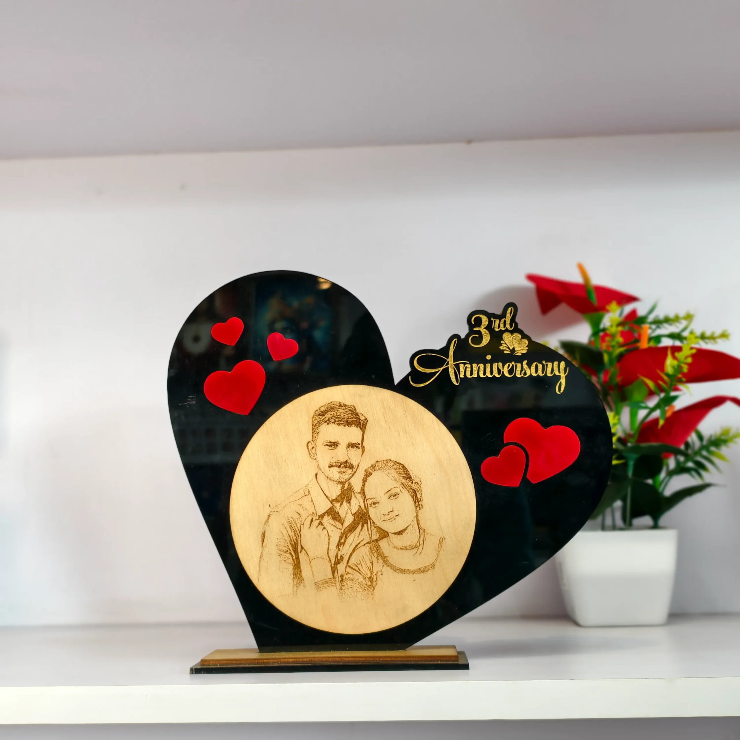 7 ACRYLIC HEART - Image 1